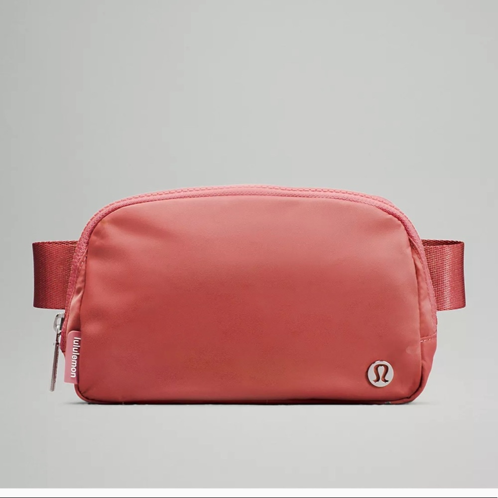 NWT LULULEMON EVERYWHERE BELT BAG